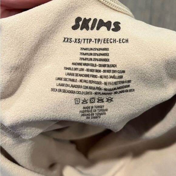 Skims Womens Shapewear Kim Kardashian Sculpting Bodysuit Mid Thigh Tan Size XS - Picture 6 of 7